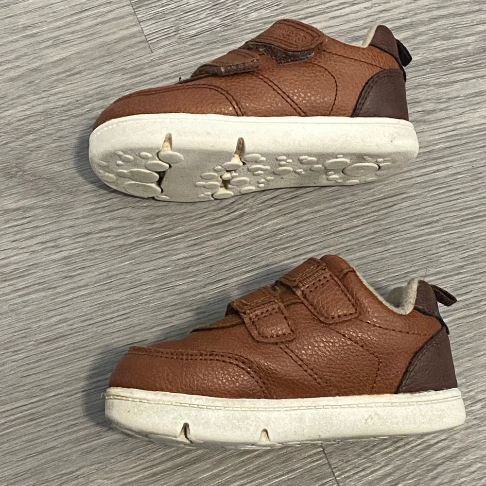 Carter’s Baby Brown First Walker Shoe Size 5
